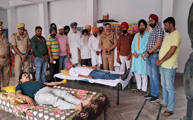 रामपुर : रक्तदान ही महादान, इससे किसी की भी बचाई जा सकती है जान...एसपी ने रक्तदाताओं का बढ़ाया हौसला  